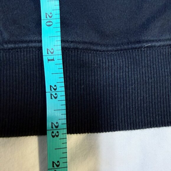 The North Face Women’s Black Pullover Hoodie L Kangaroo Pocket EUC - Picture 8 of 8